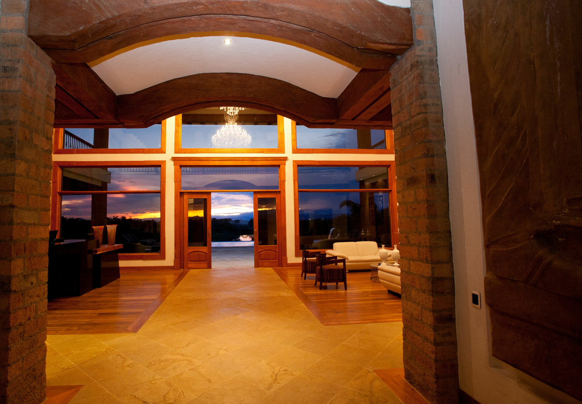 Visus Boutique & San Felipe