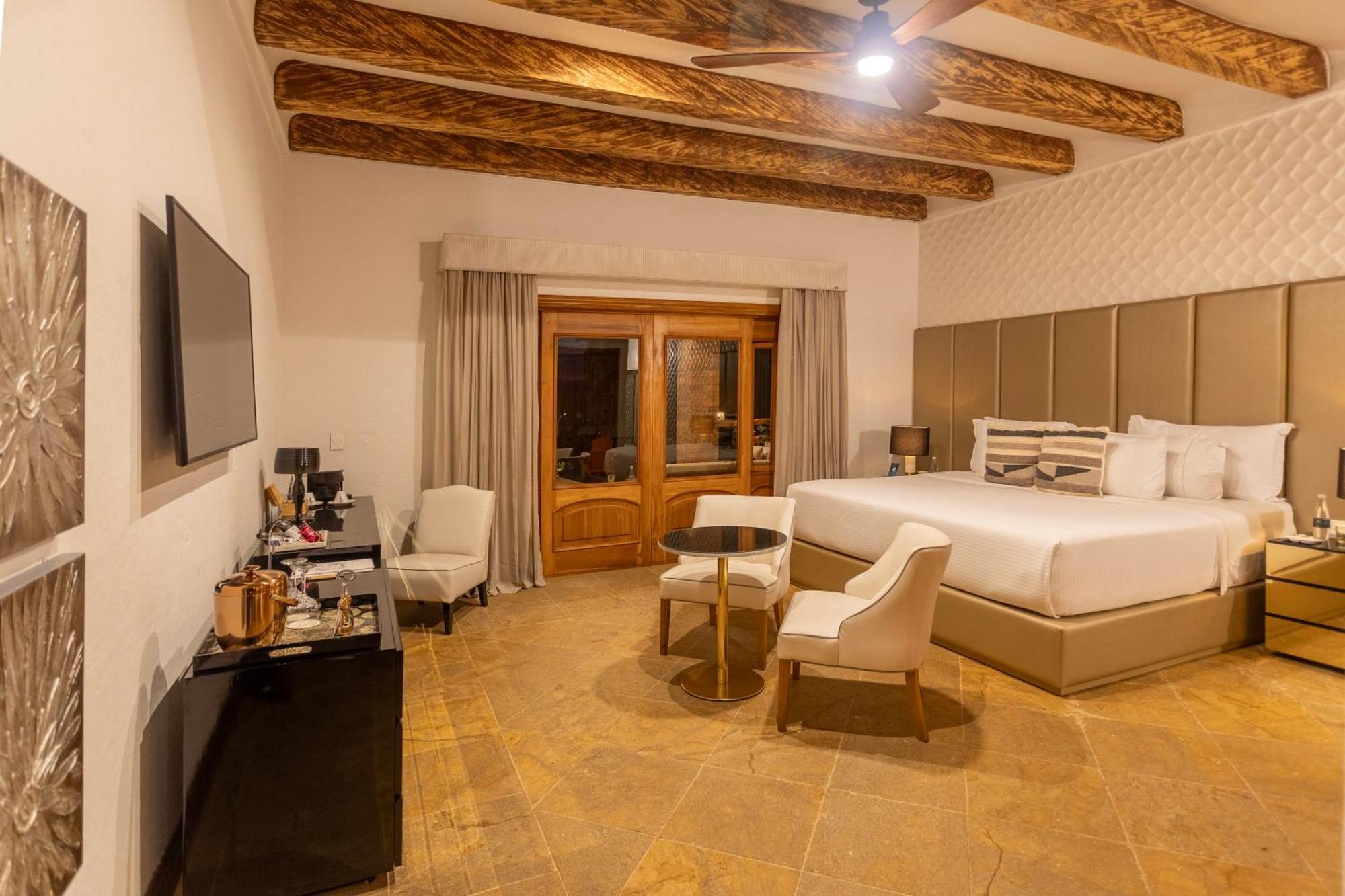 Visus Boutique & Hotel