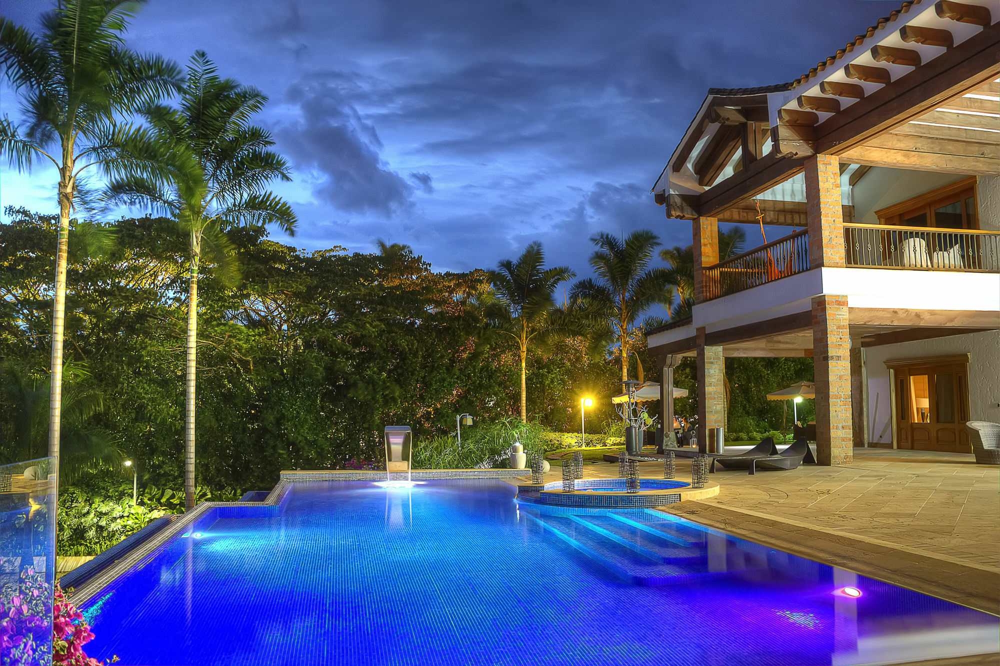 Visus Boutique & Pereira